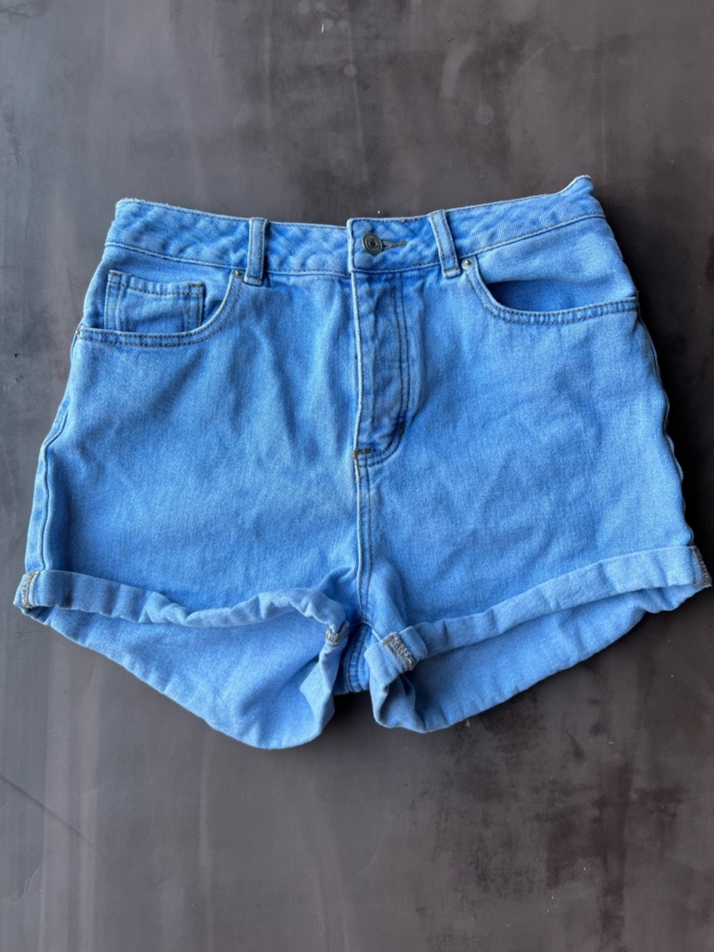 Melville Light Wash High-Rise Denim Shorts - Size 29